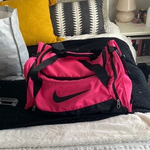 Large Nike duffle bag